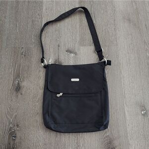 Baggallini Black Nylon Shoulder Bag